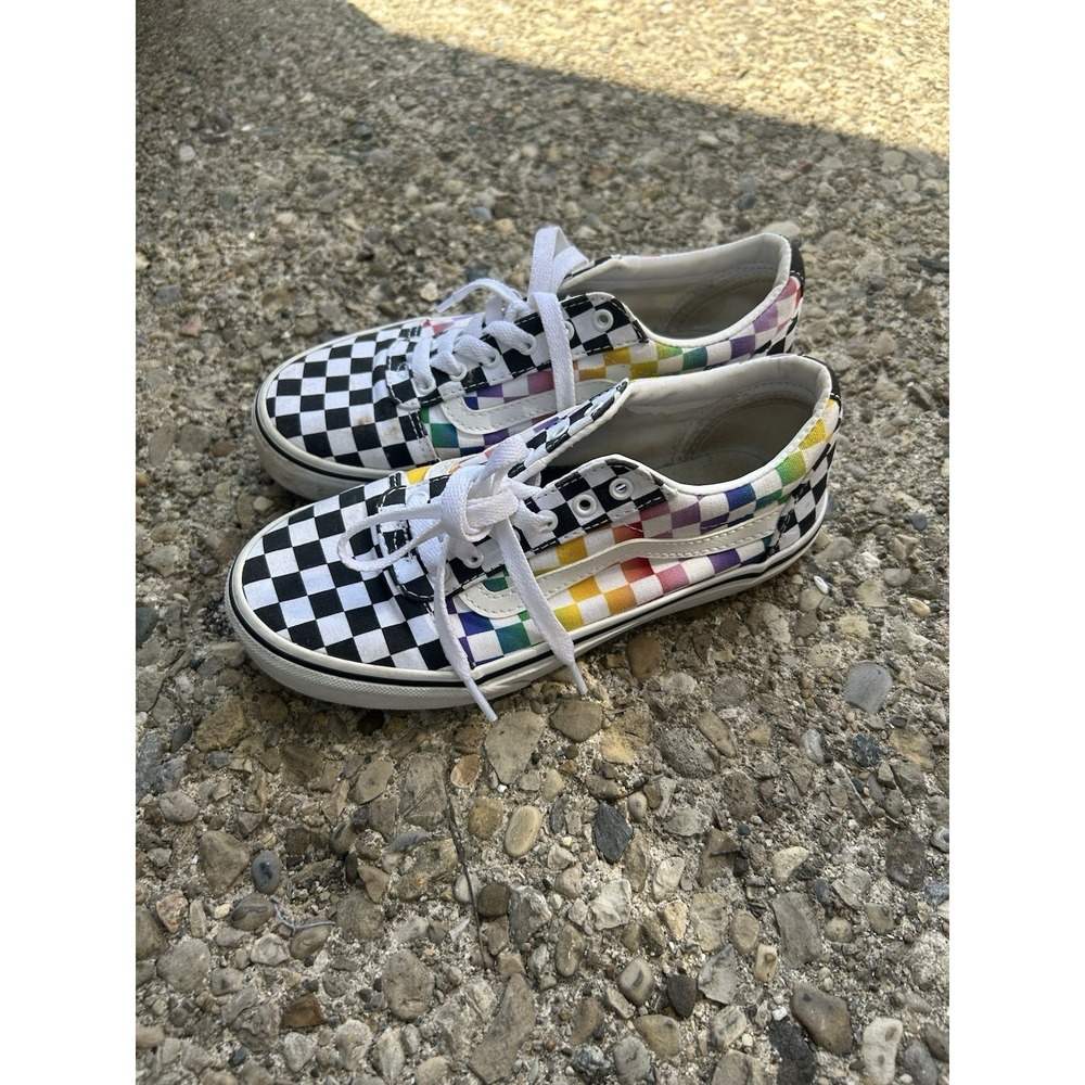 VANS Old Skool Lace-Up Sneaker Missy Girls Size 3 Rainbow Checkered Checkerboard